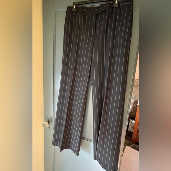 Ann Taylor Pants - Ann Taylor Wide leg trousers. Size: 12.
